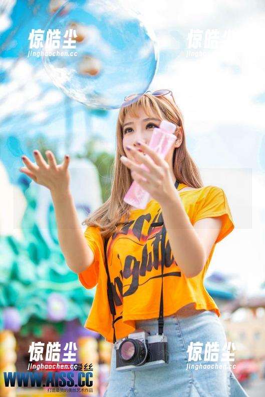 AISS爱丝(黄金版) - 婉拒所有长腿！索菲的最新图包太撩人，心情瞬间满分了呢。