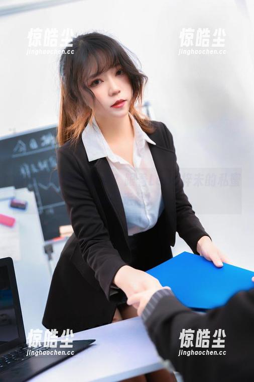 谁说美图不能免费？跟着Leah梓未的私蜜助理走起！