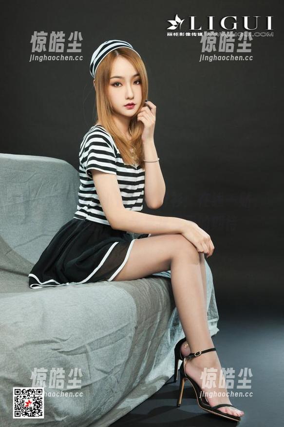 Ligui丽柜 - 小涵的白衬衫：在线一贴，高清至上——这是我每天的期待