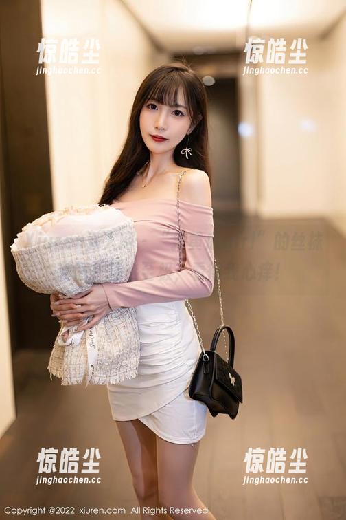 Xiuren秀人网 - “拍黄瓜girl”的丝袜套图，精选至极，看得我心痒！