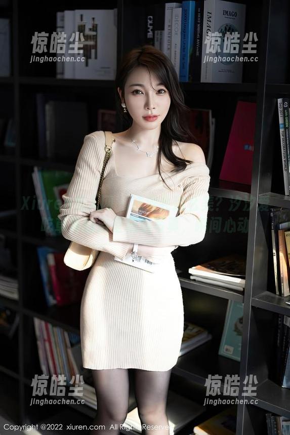 Xiuren秀人网 - 洗澡会这么美？汐汐爱吃草莓的浴室精选写真，瞬间心动