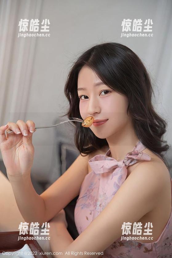 Xiuren秀人网 - 翻阅糖豆sisi的女友资源，似乎在倾听一个悄悄话...