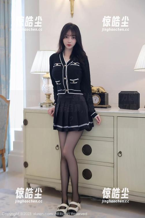 Xiuren秀人网 - 一张照片胜过千言万语，金悦汐JK写真作品集，准备好心跳了吗？