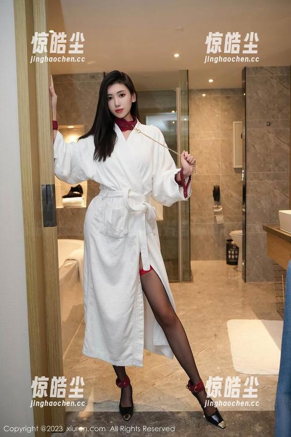Xiuren秀人网 - 谁说‘裤里丝’不能做私拍？陈怡曼coco用图片告诉你怎么穿！