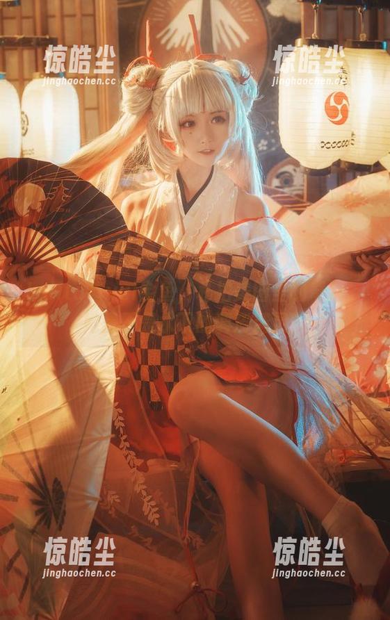 Lolita与yui金鱼，私拍美图里的奇遇，她是不是水下的调皮精灵？