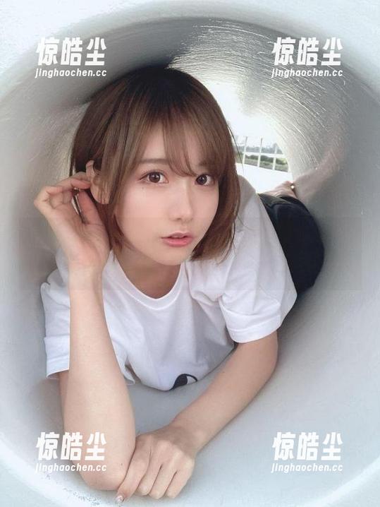 在高清照片中，けん研白丝的魅力真是无法挡