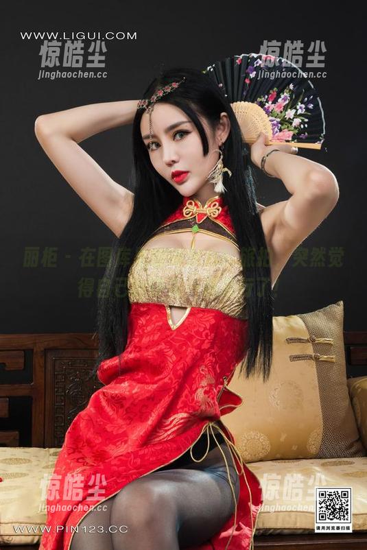 丽柜 - 在图库里翻阅允儿的旅拍，突然觉得自己也该去一趟旅行了！