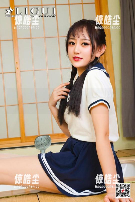 丽柜 - 写真中的凉儿与浴享丝柔：原图好像在说‘过来，我有话要说’！