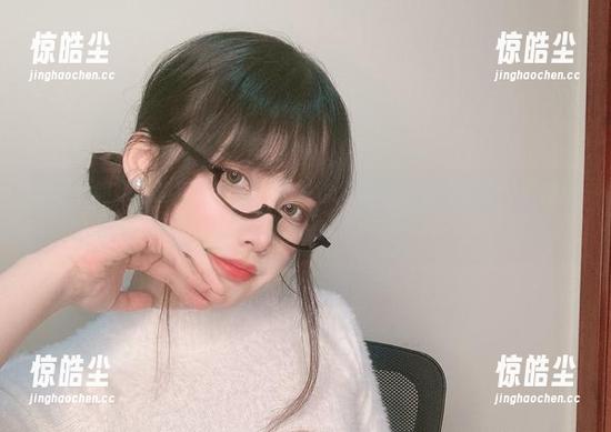 你十七鸽御姐的定制诗意，图片像是悄悄诉说的心事，真是让人心颤。