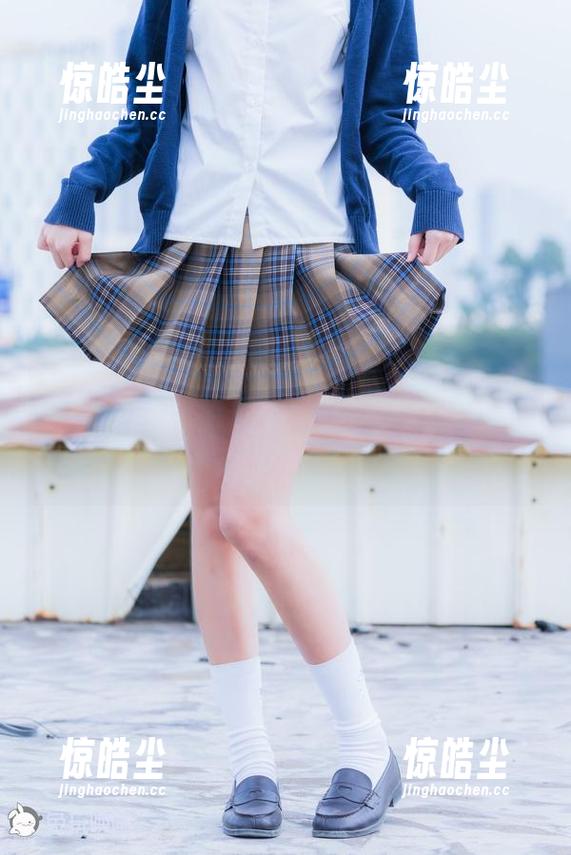 高清合集走起！兔玩映画的旗袍与制服，感觉好像穿越了时光，一瞬间被带回了那个年代！