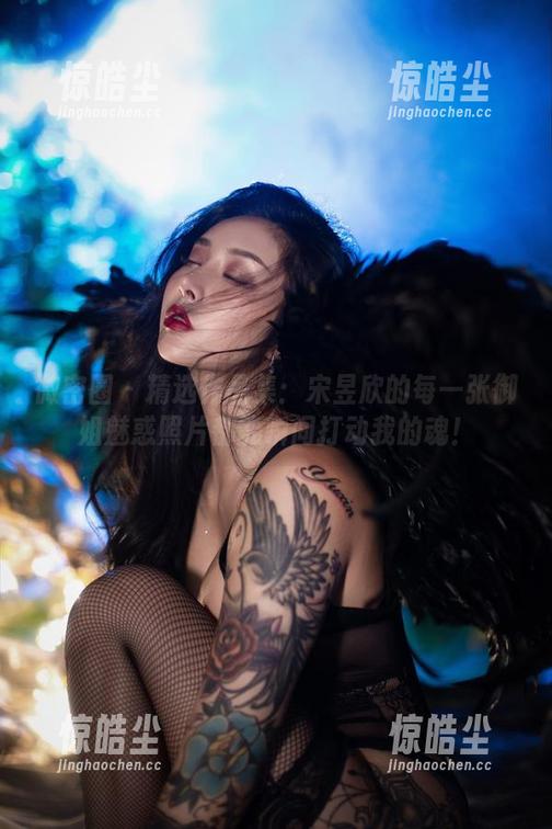 微密圈 - 精选作品集：宋昱欣的每一张御姐魅惑照片都能瞬间打动我的魂！