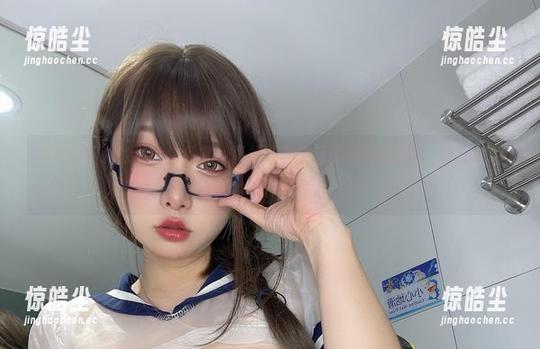 小泉学姐吖的白色作品集，真是让我想起了初恋的感觉，原图把我的小心脏都撩动了。