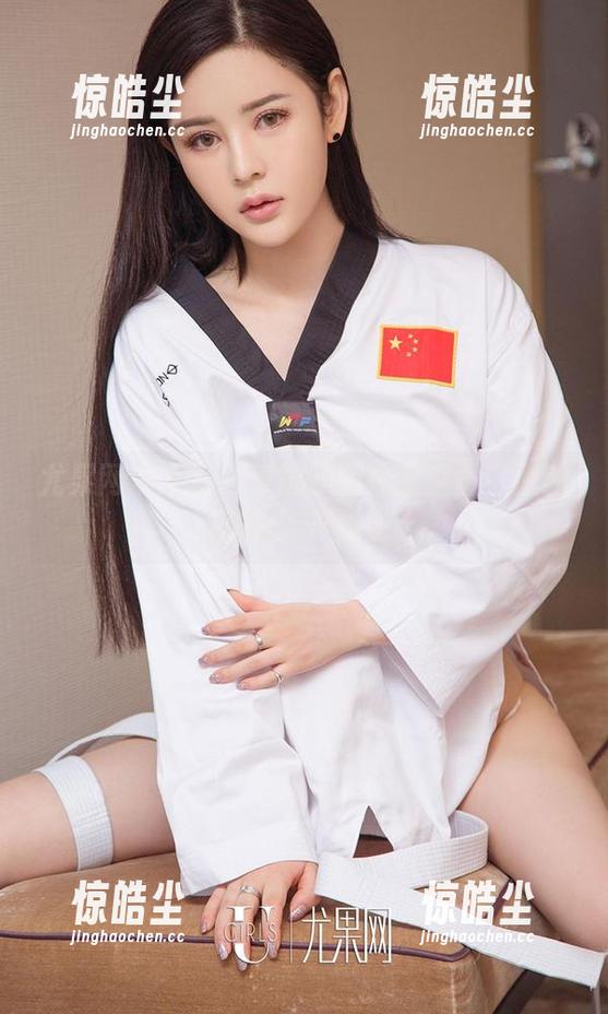 尤果网爱尤物-惠惠子 尤果网爱尤物 - 惠惠子的校服世界:原图里的无声叛逆