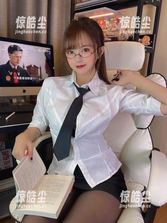 微密圈 - 叹服于张思允nice的白吊带袜，图包资源一发不可收拾！