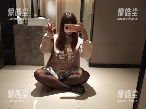 走进白裙的幻想：无颜小天使wy的套图合集，无时无刻不在勾引视线