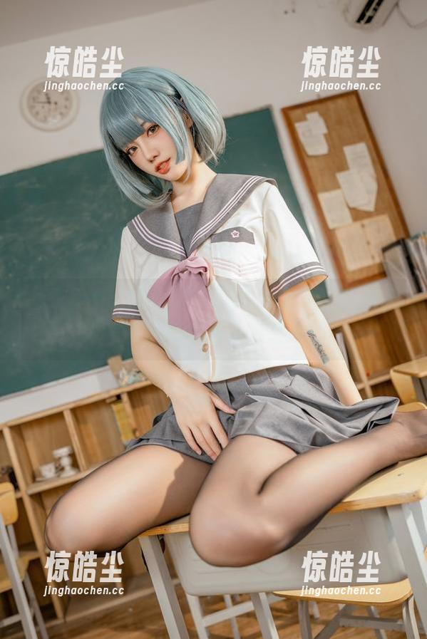 图库里的桃良阿宅：不良JK？是的，我只想知道她的服装从哪里来的！