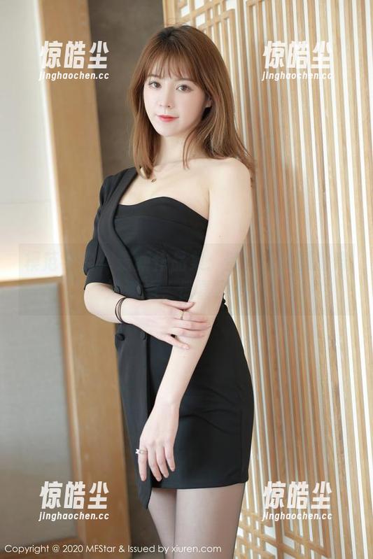 模范学院 - 最新作品集：梦梵与礼服的奇妙邂逅，惊喜多多！