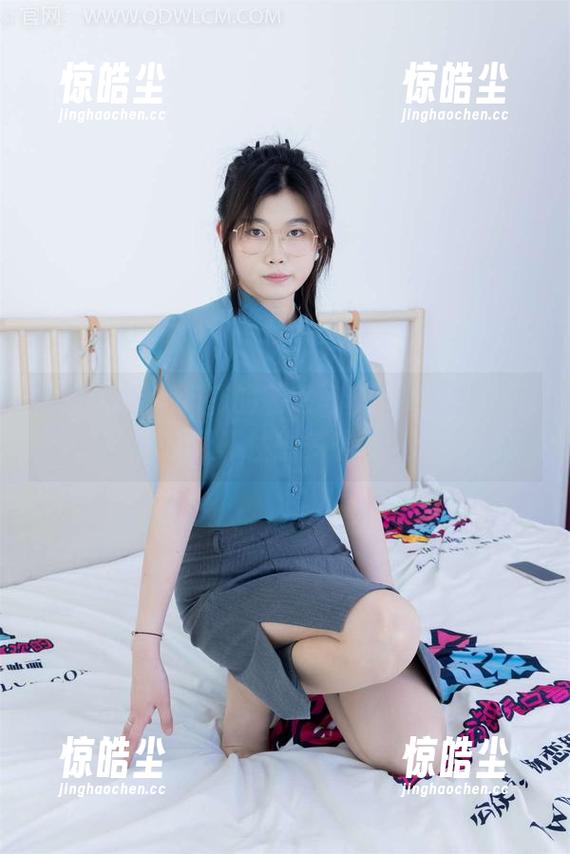 物恋传媒 - 菲菲的私房写真，绝美腿型让人忍不住想多看一眼