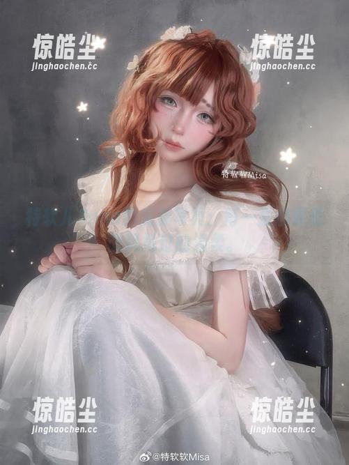 特软儿Sona的美脚写真：每一张都像是微风拂过的温柔。