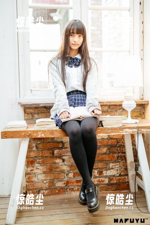 神乐坂真冬 套图设计得真巧妙,神乐坂真冬熊少女告诉我:冬天也可以充满暖意!