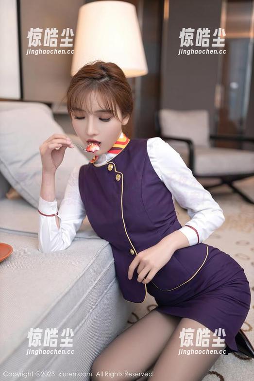 秀人网 - 想要心灵平静吗？千夜未来和她的免费瑜伽图片可能就是答案！