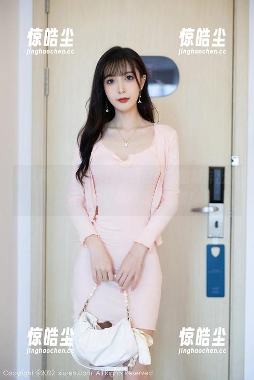 秀人网 - 可乐Vicky的白丝美图新鲜出炉，瞬间会让你的眼神停留！