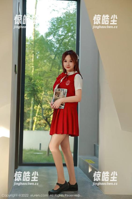 秀人网 - 娜娜子yy居家美图在线，居然让我怀疑，她是不是在教我如何用十块钱过上百万的日子！