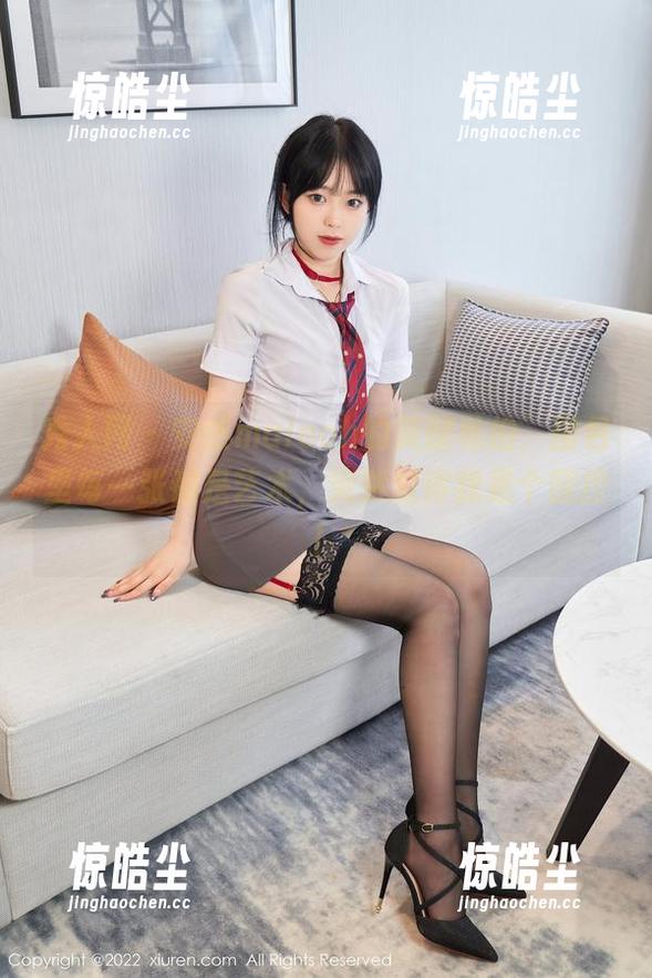 秀人网 - 安然maleah的美腿私拍，图包里每一张都是艺术，突然觉得我是个腿控！
