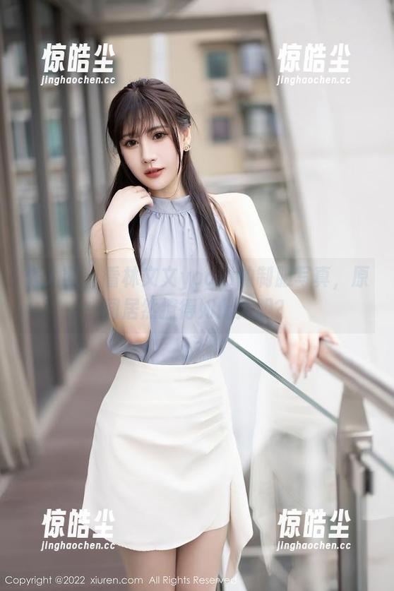 秀人网 - 看林文文yooki的制服写真，原图居然撩得如此大胆？