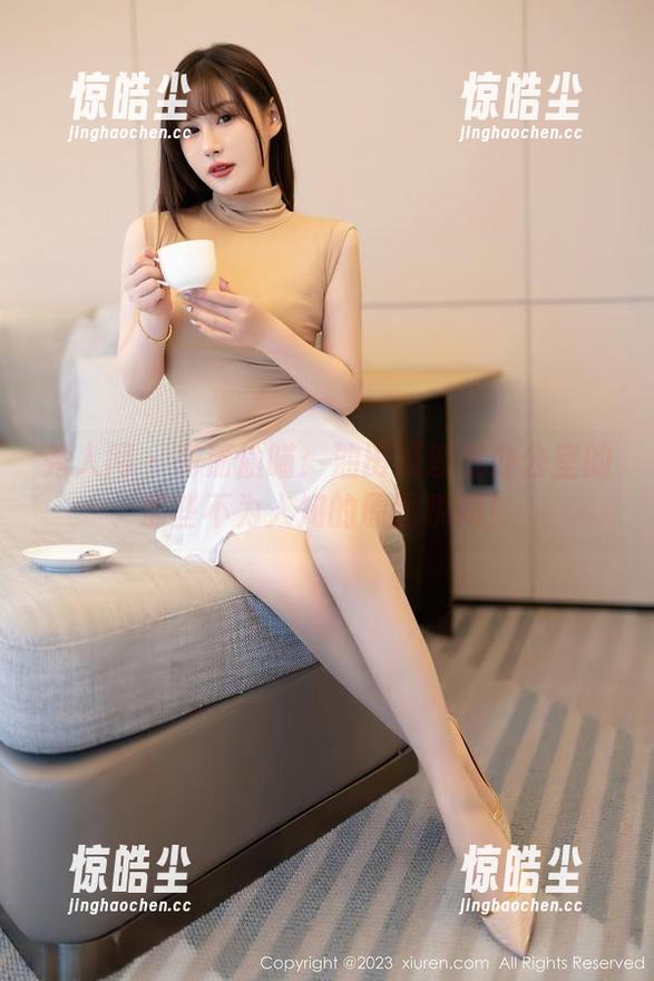 秀人网 - 高清偷瞄：油田溪溪在办公室的那些不为人知的原图瞬间！