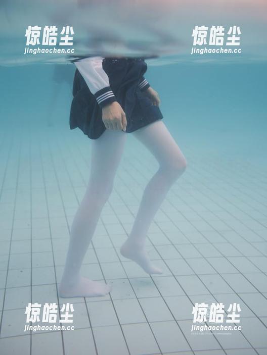 紧急企划 - 穿上制服，樱樱樱可的私拍合集妥妥让我心中小鹿乱撞啊！