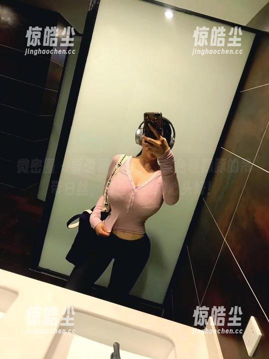 微密圈 - 要说照片合集，紫色哒豚豚的吊带白丝，简直是我的心头好！