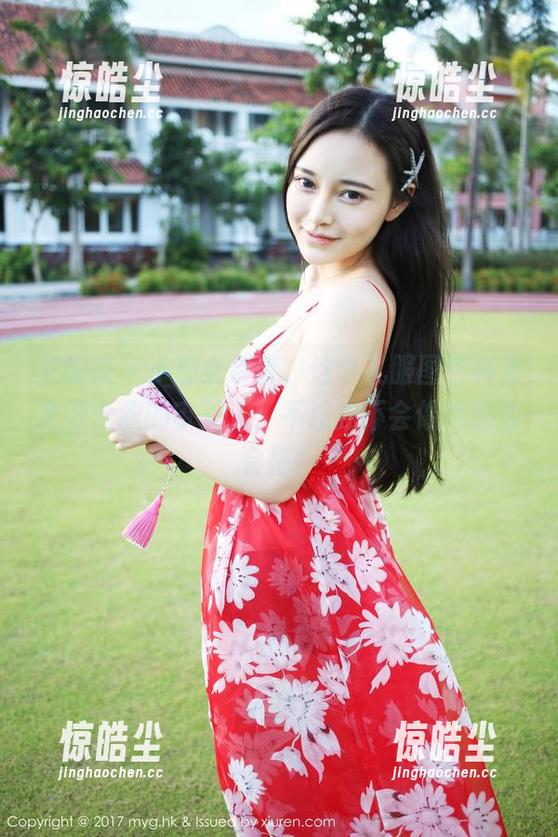美媛馆 - 小魔女奈奈，这个礼服图包真是太符合我的审美了，不过我不会像她这么会搭！