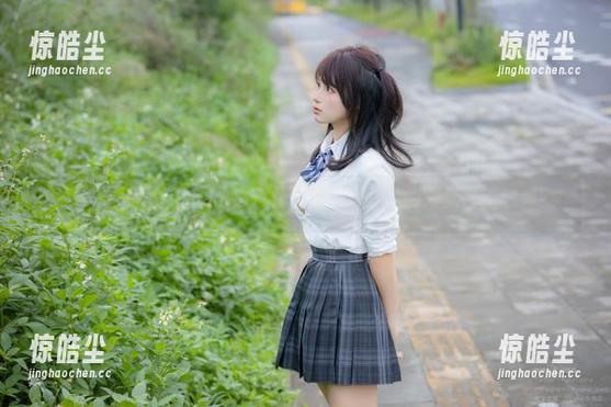 巫女美图，荒井喵喵的诡异魅力，照片里的她竟在暗恋我？