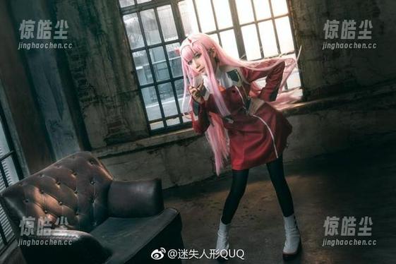 “迷失人形QUQ”开挂啦！高清写真里有灰丝，这视觉效果真是让人失态！