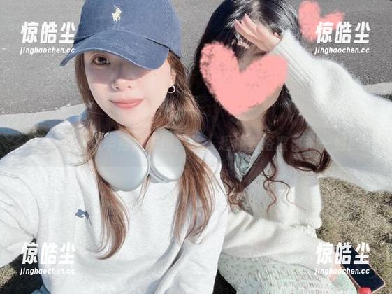 最新的闪月半浴缸美图，让人想冲去浴室再拍一组！