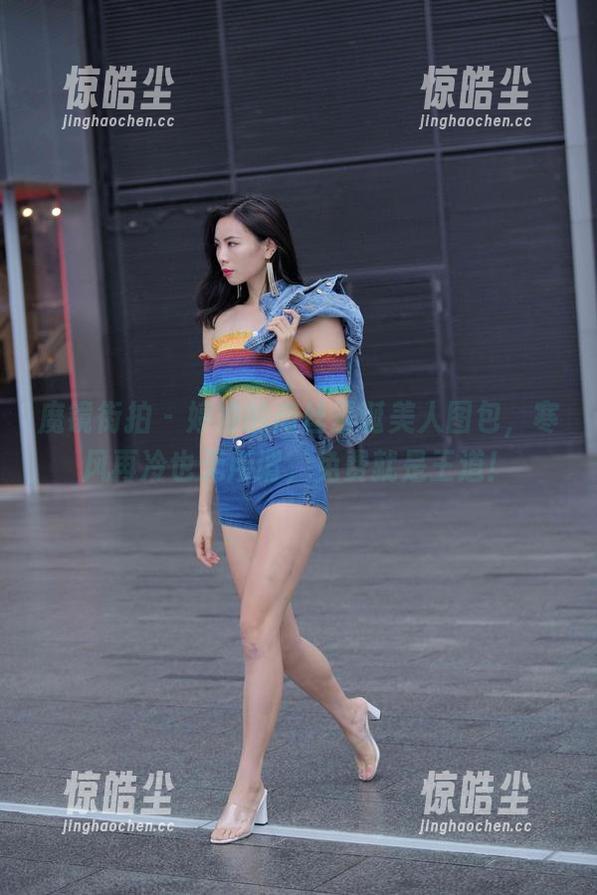 魔镜街拍 - 婷婷的肉丝圣诞美人图包，寒风再冷也无所谓，免费就是王道！